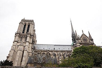 《Dawnmaker》登陆Steam 卡牌构建城镇建设